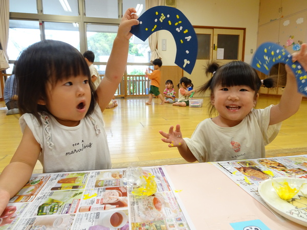 七夕の製作をしている様子 (5)
