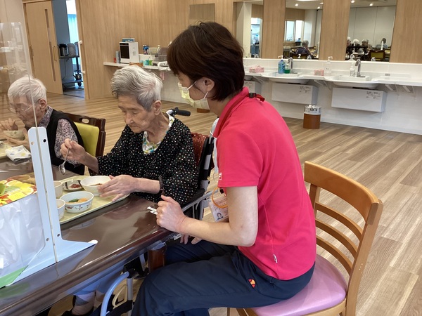 食事の見守り