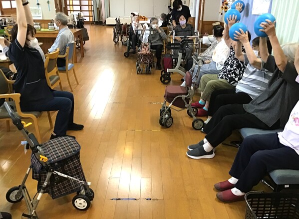 ボール体操