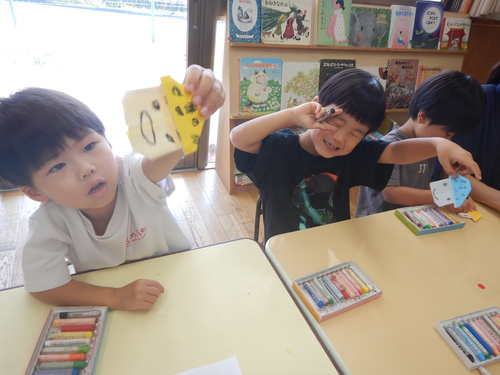 折り紙を折る (5)