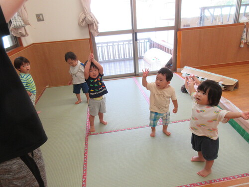 踊っている様子