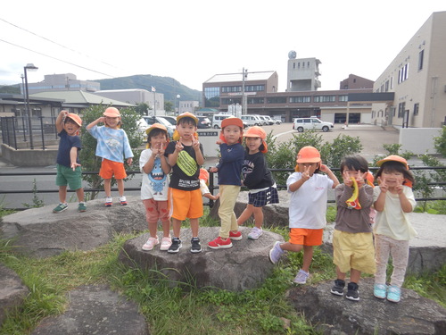消防署横広場で遊んでいる様子 (1)