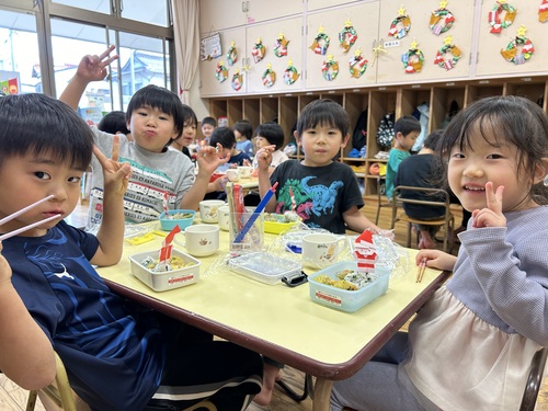 お弁当ごっこ (4)