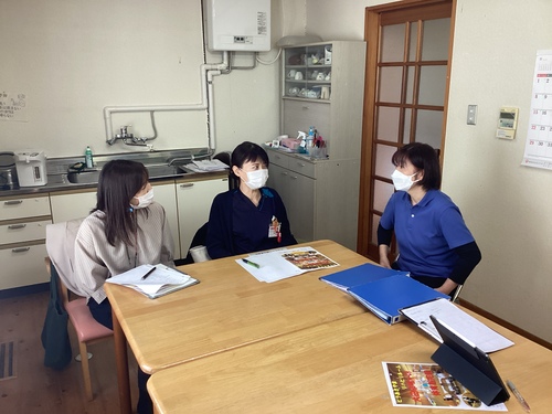 べ