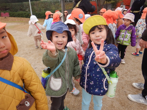 みかん組さんと一緒に遊んでいる様子 (3)