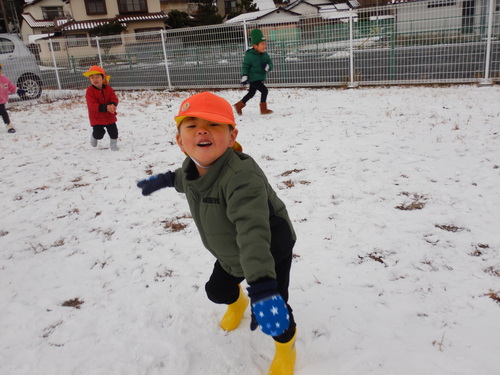 雪遊び