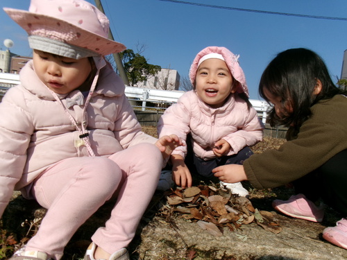 あすてらす公園で遊ぶ子ども (1)