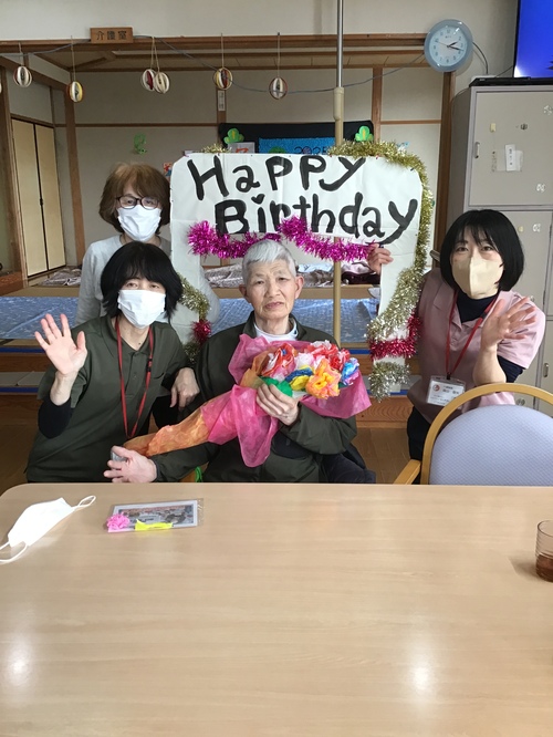 お誕生日会でした
