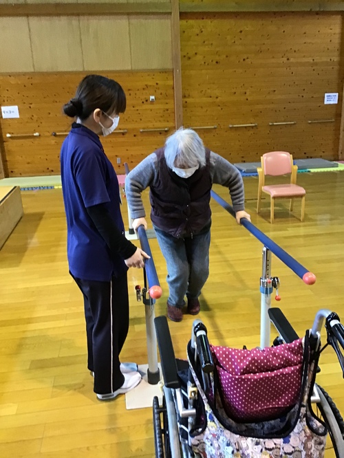 歩行訓練中