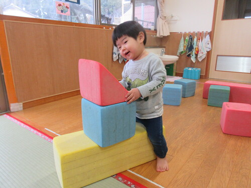 プラフォーミングで遊んでいる様子 (3)