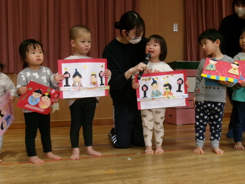 ひな祭り会とお弁当ごっこの様子 (2)