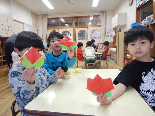 折り紙でチューリップ (4)