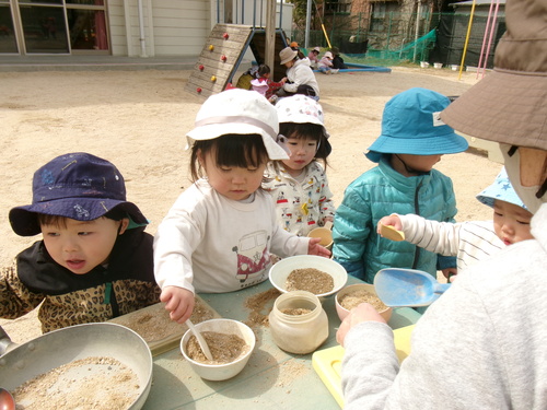 園庭遊びの様子