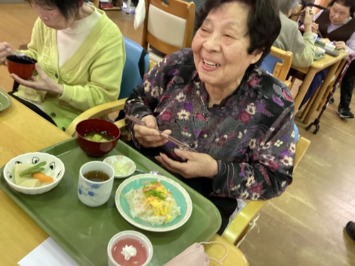 昼食
