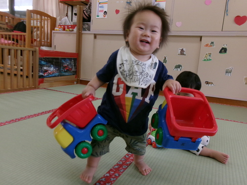 遊んでいる