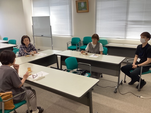 座談会