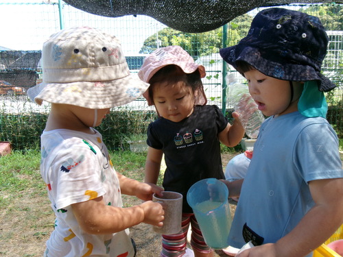 どろんこ遊びの様子