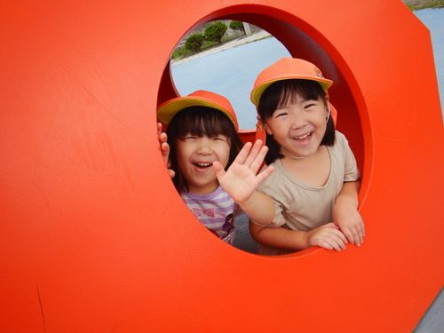 あすてらす公園で遊ぶ子ども (2)