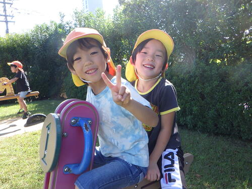 宮崎公園で遊ぶ子ども (3)