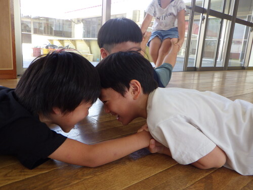 大根抜きを楽しむ様子 (5)