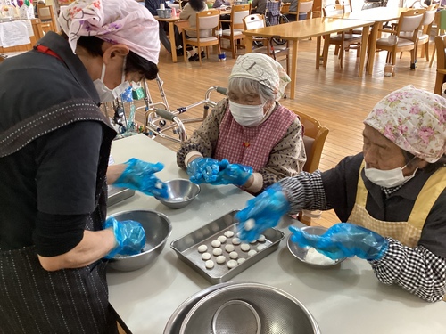 団子をこねていくよ