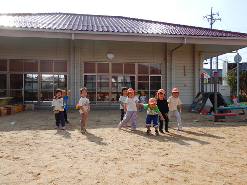 だるまさんがころんだ (1)