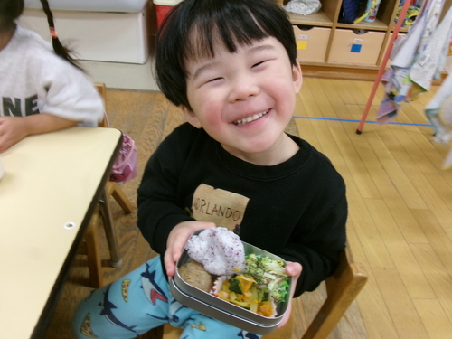 お弁当ごっこの様子