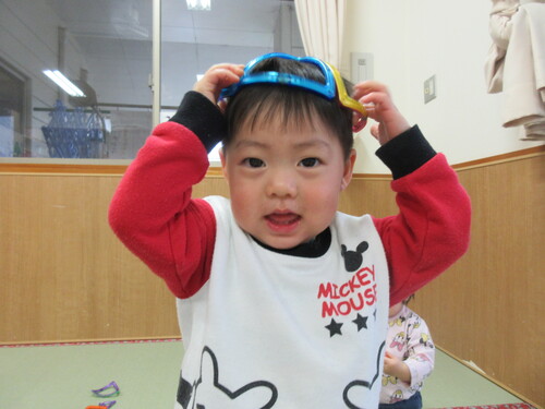 マグブロックで遊んでいる