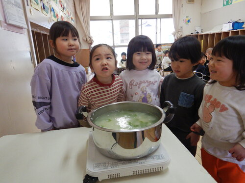 七草がゆクッキングの様子 (7)