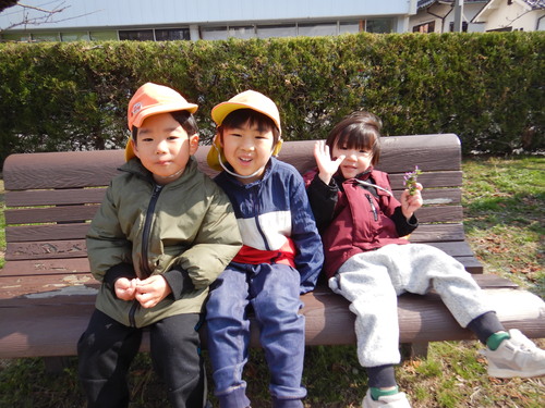 市民会館で遊ぶ子ども (8)