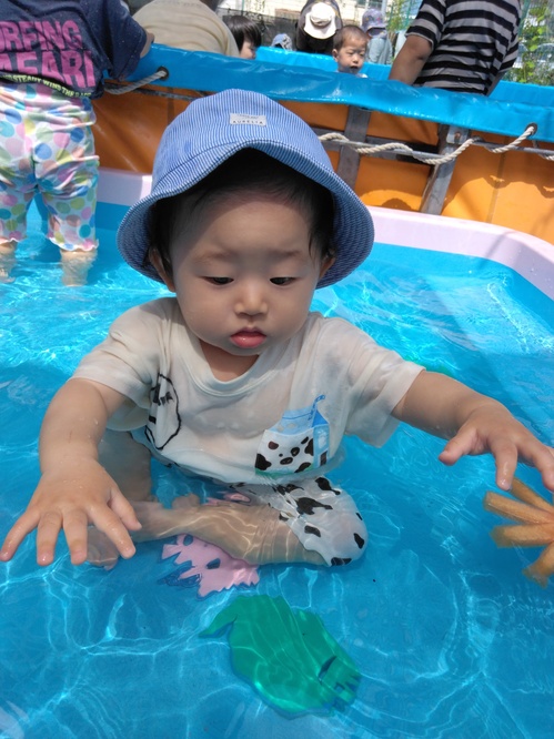 水遊びの様子 ２