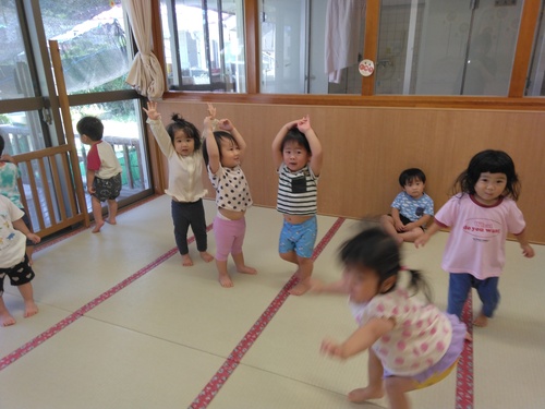 体操の様子 (1)