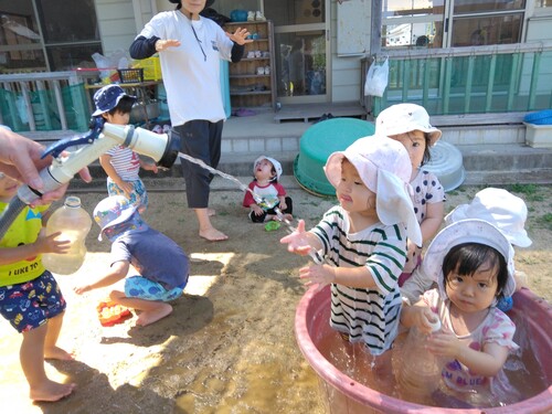 どろんこ遊びの様子 (1)