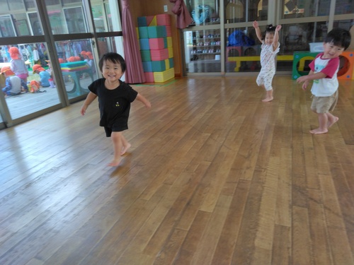 鬼ごっこの様子 (3)