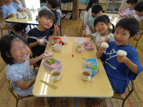 お弁当ごっこの様子３