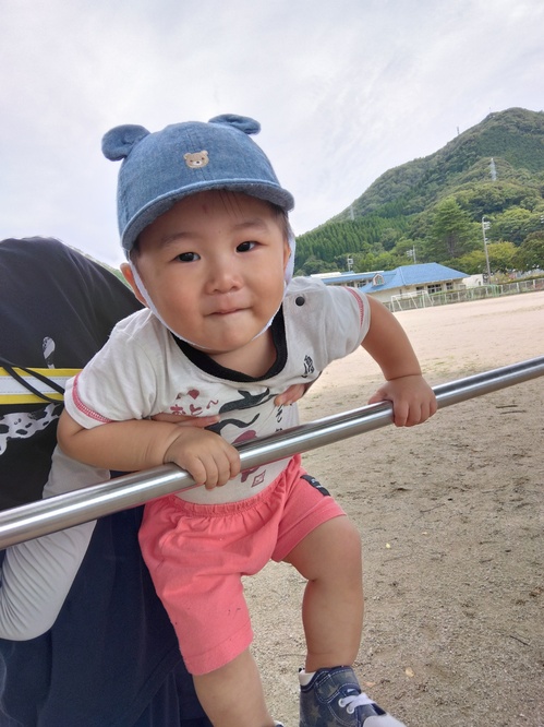 大田小で遊ぶ子ども (4)